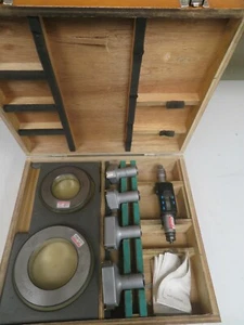 Mitutoyo - model 468-959-10 - 2-4"/.0002" Holtest Internal Micrometer Set - OY6 - Picture 1 of 3