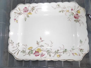 VINTAGE / ANTIQUE POTTERY SMALL PLATTER "BRIAR" PATTERN SCALLOPED EDGE - Imagen 1 de 11