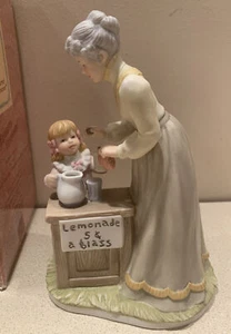Enesco TREASURED MEMORIES “My Favorite Customer” Figurine.  Lemonade w/Grandma - Picture 1 of 11