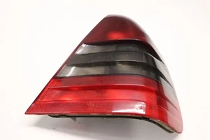 Mercedes Benz W202 C200 Rücklicht Bremslicht rechts Blinker getönt A2028203664 - Bild 1 von 4