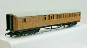 Hornby OO Gauge R4063B LNER Brake Coach - Mint Condition - Picture 1 of 12
