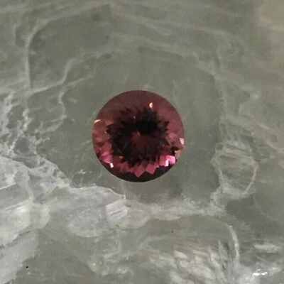 Wunderschöner natürlicher Rubellit von ca. 1,09ct - Bild 1 von 4