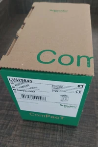 Schneider Electric LV429845 Circuit breaker SX100N 50kA 415VAC 32A Brand NEW! - Picture 1 of 3