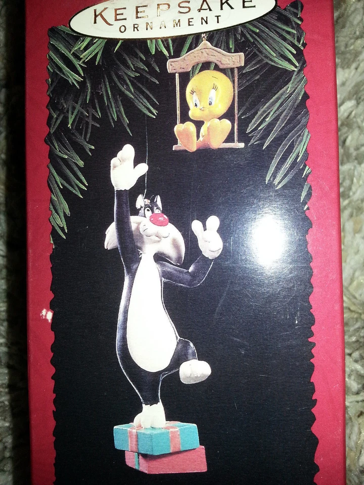Hallmark Keepsake Ornament 1995 SYLVESTER AND TWEETY Looney Tunes Hang Together