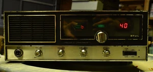 LEGGI - RARA Radio d'epoca stazione base a stato solido Cobra 87GTL CB 40 canali - Foto 1 di 22