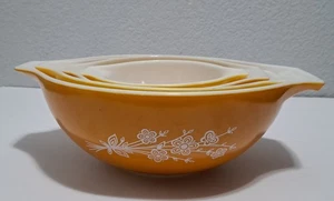 Pyrex Butterfly Gold Cinderella Mixing Bowl 4 Piece Set Nesting Bowls Vintage! - Picture 1 of 10