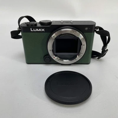 Panasonic Lumix DC-S9 WG5GB002601 24.2MP Digital Camera - Image 1 of 4