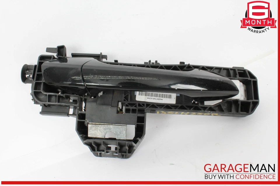 Черная правосторонняя наружная дверная ручка 12-20 Mercedes R172 SLK250 SLC300 от оригинального производителя - Изображение 1 из 4