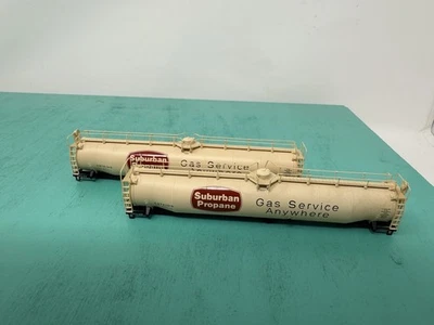 Atlas N - 33k Tank Car - No Trucks/ Package - Suburban Propane Set Of 2 - Image 1 of 3