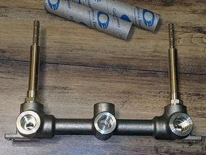 California Rubinetti 2-VR Due Valvole Ruvidi Vasca o Doccia, Bilanciamento Pressione - Foto 1 di 13