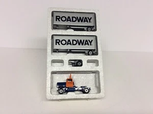 Winross Ford Roadway w/ DBL. Van Trailers. New in Box - Picture 1 of 1