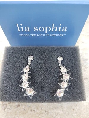 Brincos perfurados em cascata estrela tom prata Lia Sophia novo na caixa - Imagem 1 de 4
