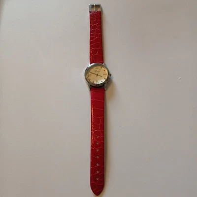 Reloj Geneva para mujer diseño remolino esfera número romano correa de cuero sintético rojo WR Foto 1 de 4