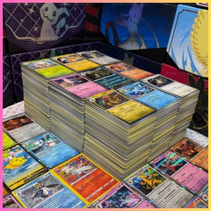 Pokemon Karten 🎁 200-1000 Stück + ✨Holos & Reverse Holos✨ 🇩🇪Deutsch Sammlung - Bild 1 von 6