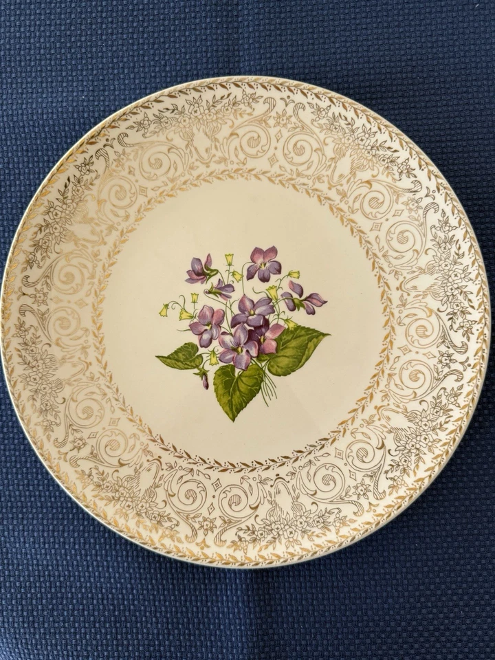 VINTAGE Spring Violets Cunningham & Pickett, purple, 22KT Gold Trim 10.25” Plate - Image 1 of 4