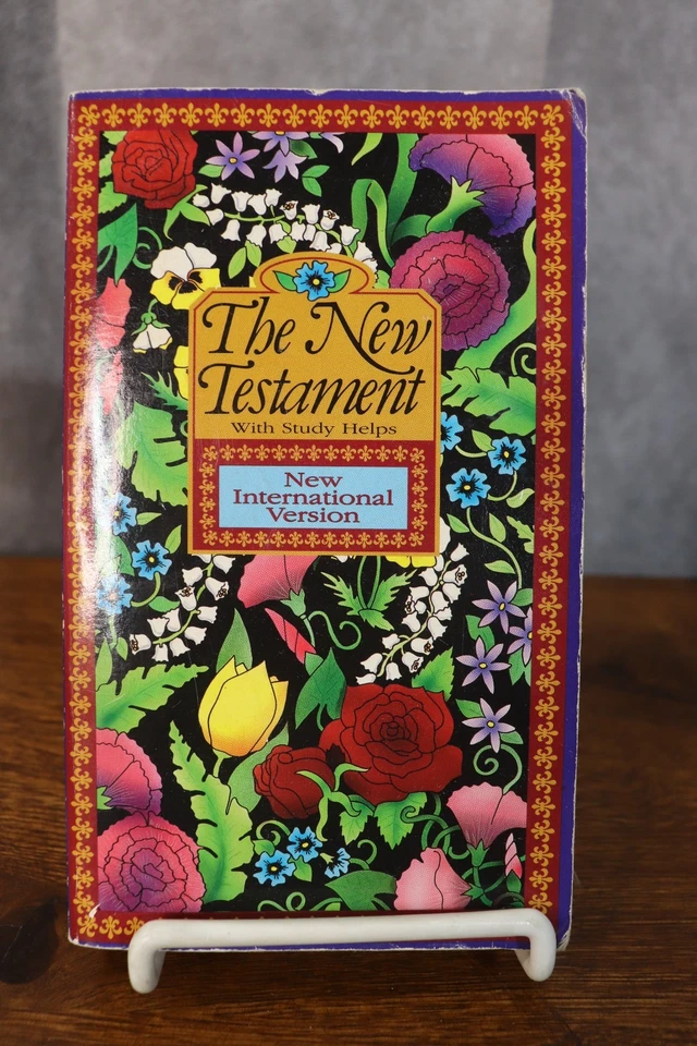 NIV The New Testament With Study Helps Zondervan 1984 - Image 1 of 1