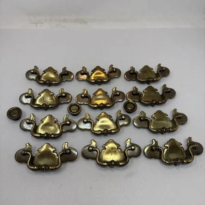 12 - Vintage Chippendale Stil Schubladenzug B-681-0 & 3 Rundgriffe - Bild 1 von 7