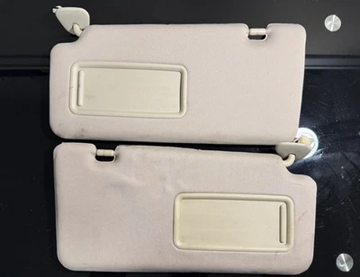 Nissan Versa 2007-2012 parasol conjunto conductor y pasajero (iluminado) Foto 1 de 4