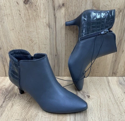 East 5th Fifth Freya Booties Women's 10 M Dark Gray Memory Foam 100-1249 0117 - Image 1 of 4