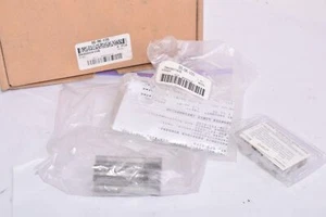 NEU Swagelok Grafoil Flanschdichtung und Schraubensatz für 3- und 5-Ventil Krümmer SS-MK - Bild 1 von 5