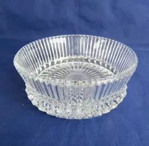 Avon Fostoria Lead Crystal Bowl/Candy Dish 1978 5” wide “Seasons Greeting” Vtg - Picture 1 of 6