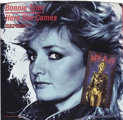 Here She Comes by Bonnie Tyler (7" Vinyl, 1984, Columbia, P/S) Moroder NM/VG+ - Image 1 of 4