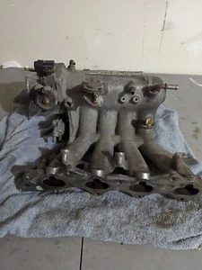 90-93 Acura Integra oem Intake manifold assembly DA9 B18A1 B18A W/THROTTLE - Picture 1 of 13