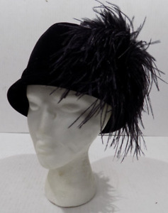 Vintage 1930's Winkelman's Ladies Hat-Black Velvet W/ Black feather Plume