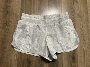 Glyder Shorts Youth Girls Size Small, Grey White, Snake Skin, Athleticwear - Picture 1 of 10