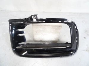 Porsche Cayenne luftführung blende 9y0807796b vorne rechts ab 2014 - Bild 1 von 7