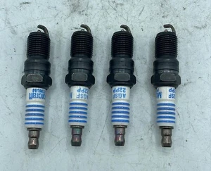 1034520 KIT 4 CANDELE ORIGINALI FORD EXPLORER 1996-2000 GENUINE OEM - Imagen 1 de 2