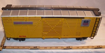 ARISTOCRAFT UNION PACIFIC YELLOW LIVESTOCK CAR 46103 G SCALE - Image 1 of 4