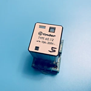 Relé de alimentación Finder tipo 60.12 10A 250V y enchufe base tipo 90.26 - Imagen 1 de 7