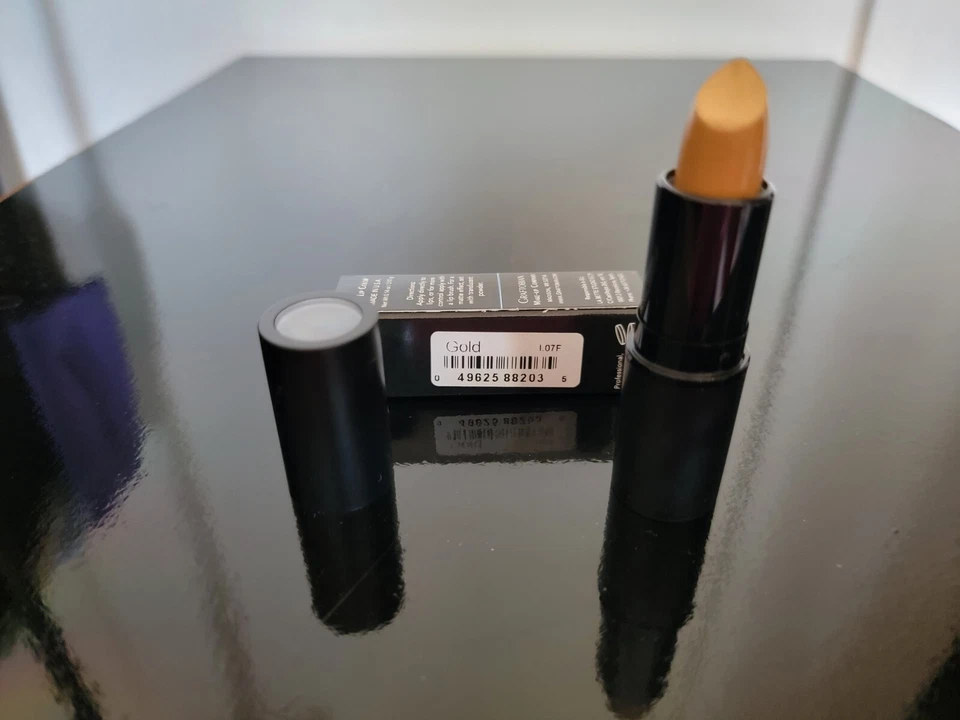 Graftobian Gold Glitter Lipstick ~ Professional Make-Up - Image 1 of 1
