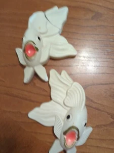 Pair Vintage Ceramic White Kissing Fish MC Kitschy Wall Art Flaw - Picture 1 of 8