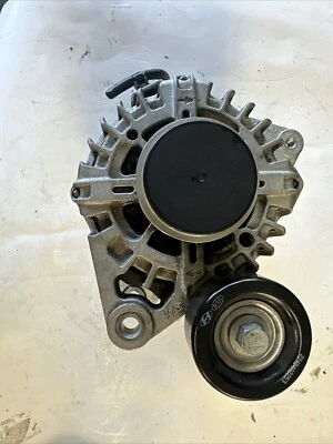 150A 13.5 V Alternator Generator OEM Kia Soul 2.0L 37300-2E821 2020 2021 2023 - Image 1 of 4