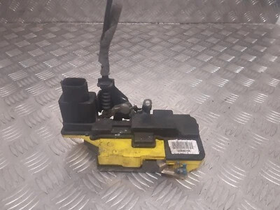 2005 VOLVO S60 PASSENGER SIDE LEFT REAR DOOR LOCK MECHANISM 30699754 - Image 1 of 3