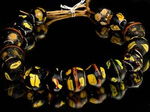 Strand of Antique Venetian African Trade King Beads Y23_0261_C - Picture 1 of 8