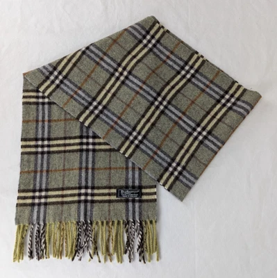 Authentic BURBERRY'S Lambswool Scarf Green – Classic Nova Check Plaid – UNISEX - Image 1 of 4