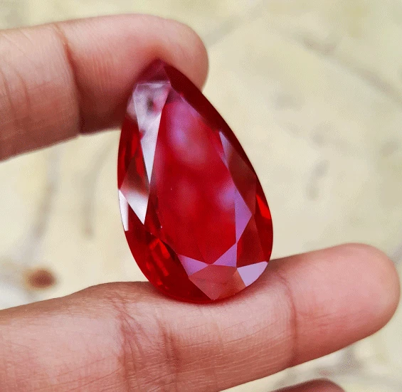32x18mm. 47.5cts. PEAR CORUNDUM BLOOD RED RUBY LOOSE GEMs EXCELLENT CUT AAA+ - Image 1 of 4