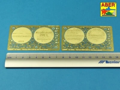 ABER 16158A - GERMAN WWII 20L JERRY CAN CLOSING & 200L FUEL DRUM COVERS - 1/16 - Immagine 1 di 4