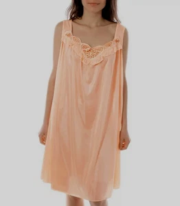 Neu mit Etikett Lati Fashion seidig aussehendes besticktes Damen-Nachthemd pfirsichfarben Größe M - Bild 1 von 8