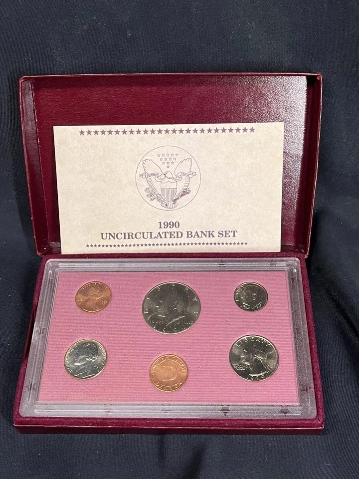 1990 D Uncirculated Bank Set in original box, and plastic case with COA - Image 1 of 1