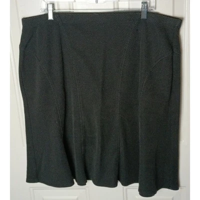 Fashion Bug Women 18/20W 2x Black & Gray Printed A-line Flared Y2K Pull-On Skirt - Image 1 of 4