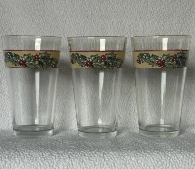Vintage Gibson Christmas Holly Berry 16 oz Glasses Tumblers Set Of Three VGUC - Image 1 of 4