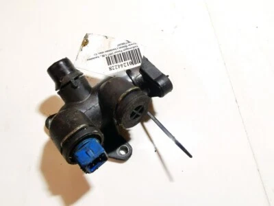 Volkswagen Passat 1997 Coolant Flange (Engine Coolant Thermostat H #1244228-22 Foto 1 de 4