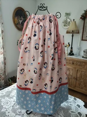 PRETTY Pillowcase Dress handmade w/"SNOW WHITE" Print Fabric for size 4 - 5, NEW - Image 1 of 4