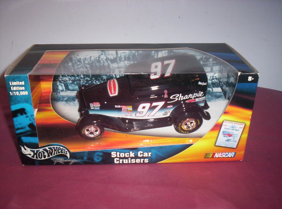 2002 Hot Wheels Racing Stock Car Cruisers #97 Kurt Busch '32 Ford Sedan 1 24