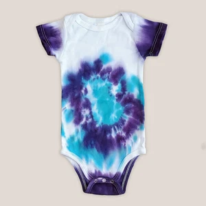 Nuevo con etiquetas Body Tie Dye Algodón Orgánico Púrpura Blanco Verde azulado Ropa de Bebé | Talla 6-12m - Imagen 1 de 3