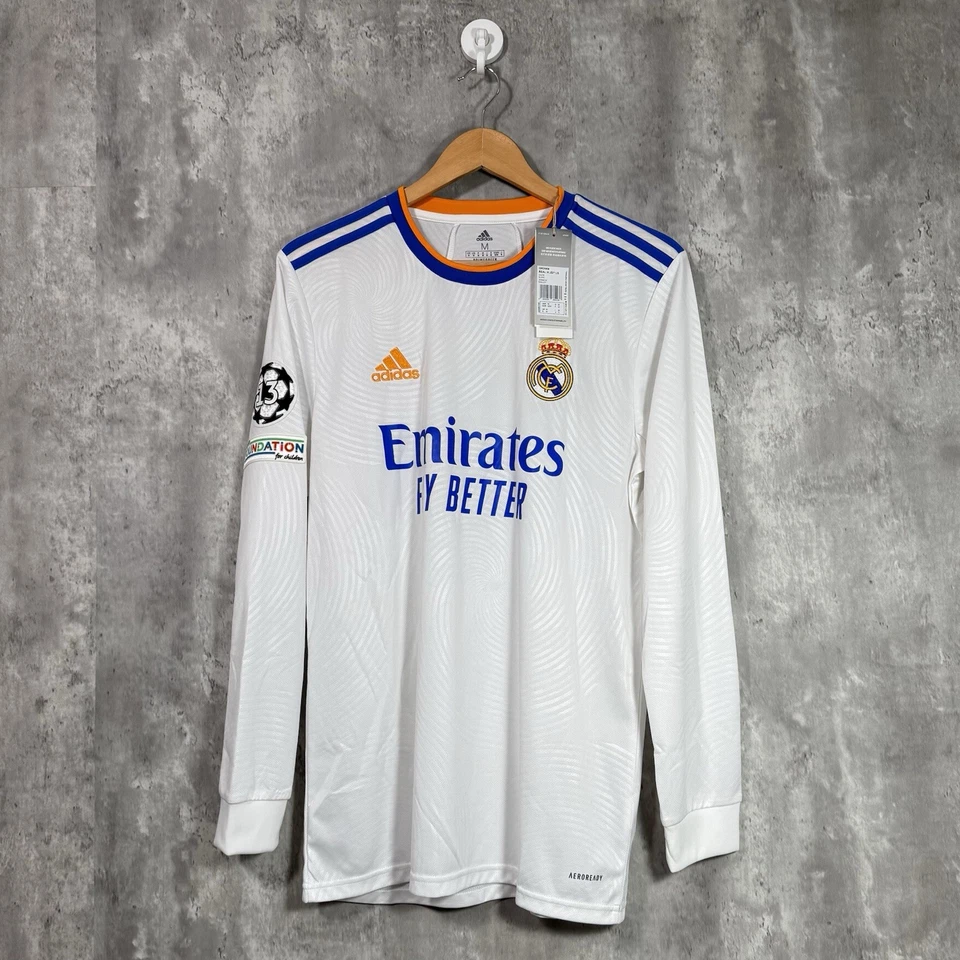Real Madrid 2021/22 Home Official Football Shirt UCL Long Sleeve BNWT - Medium - Bild 1 von 4